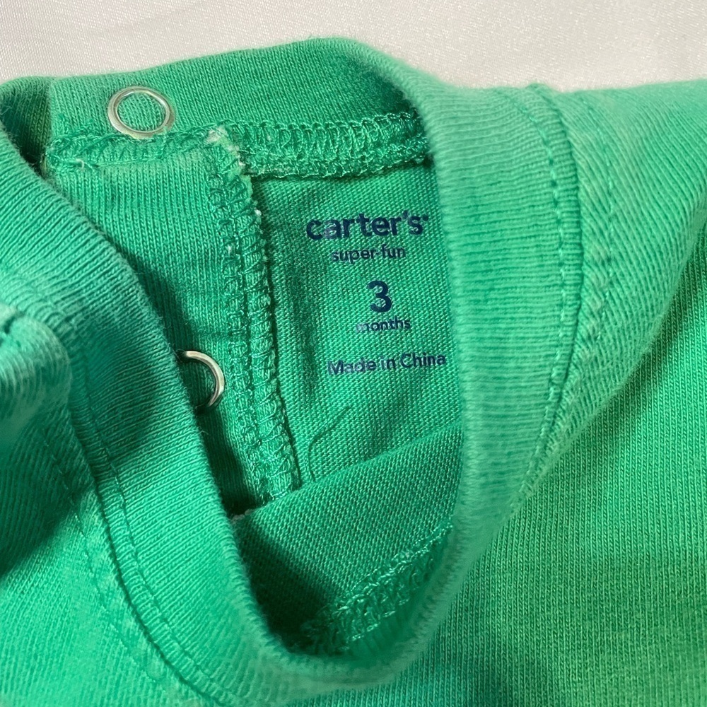 🐶Carters size 3 months set of 2 boys long sleeve onesie and long sleeve shirt🐶 - Picture 3 of 7